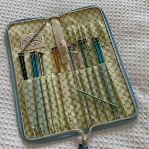 Knitting Needles With Case Metal Point Sizes 4,6,7,10 / Crochet Hooks Gift Craft